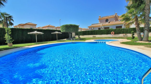 Resale - Townhouse -
Villamartín - PAU 8