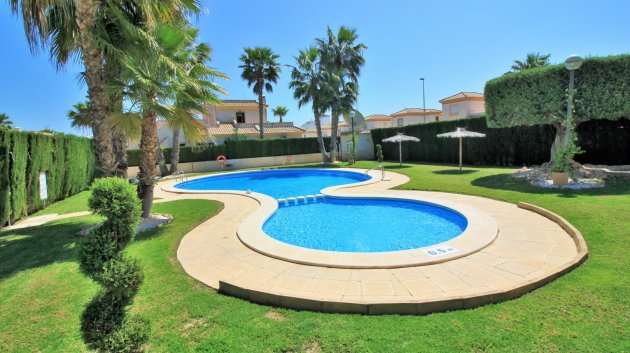 Resale - Townhouse -
Villamartín - PAU 8
