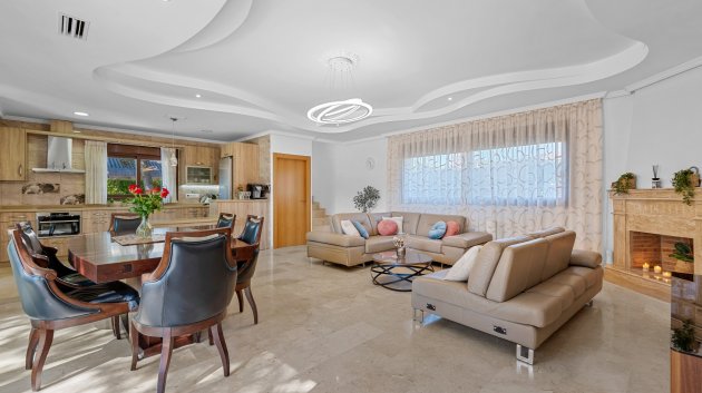 Resale - Villa -
Orihuela Costa - Dehesa de campoamor