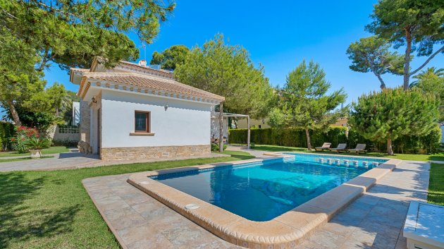Resale - Villa -
Orihuela Costa - Dehesa de campoamor