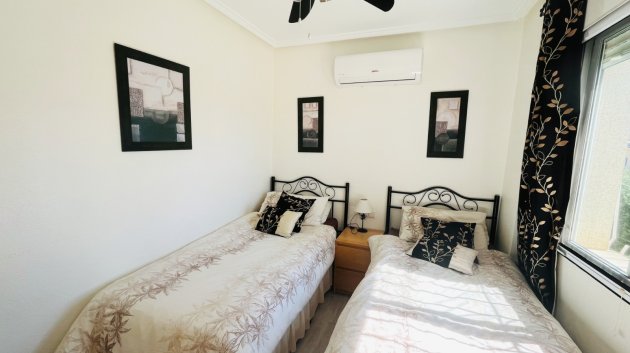 Resale - Townhouse -
Ciudad Quesada - La Marquesa Golf