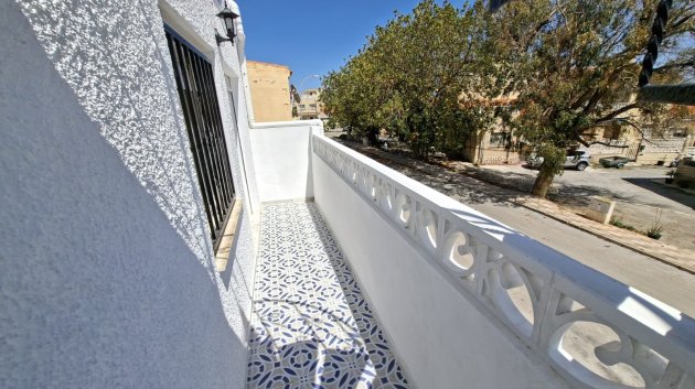 Resale - Townhouse -
La Marina - La Marina - Urbanization