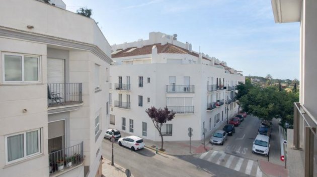 Resale - Apartments -
Denia