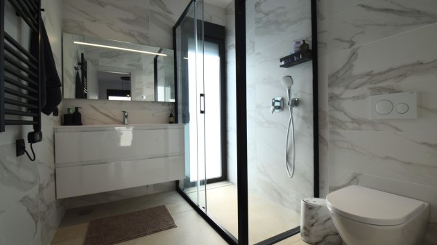 Resale - Villa -
Orihuela Costa - Las Colinas golf