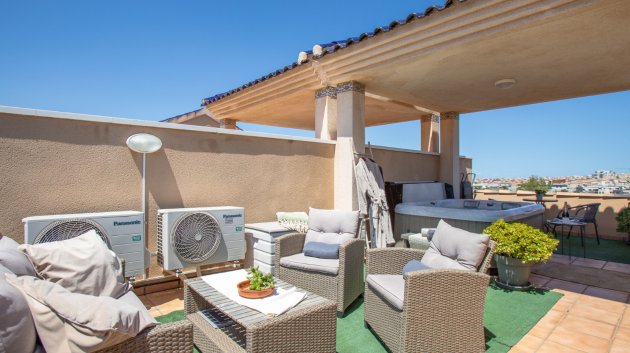 Resale - Townhouse -
Orihuela Costa - Villamartín