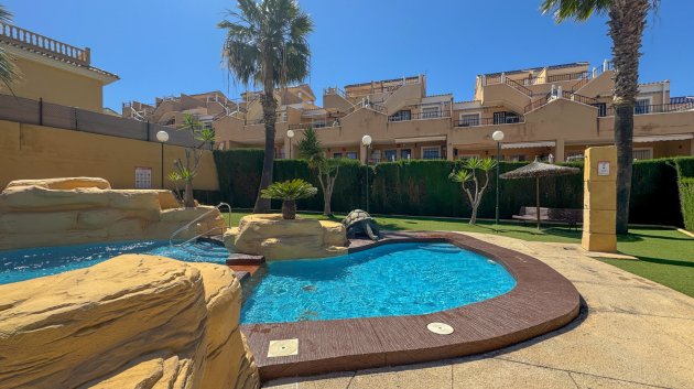 Resale - Townhouse -
Orihuela Costa - Villamartín