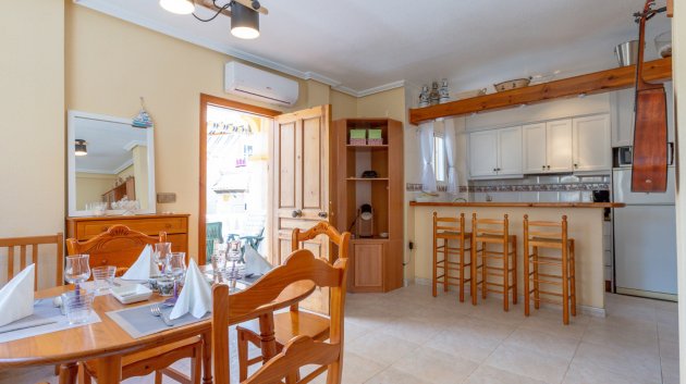 Resale - Villa -
Orihuela Costa - La Zenia