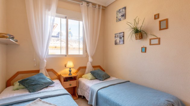 Resale - Villa -
Orihuela Costa - La Zenia