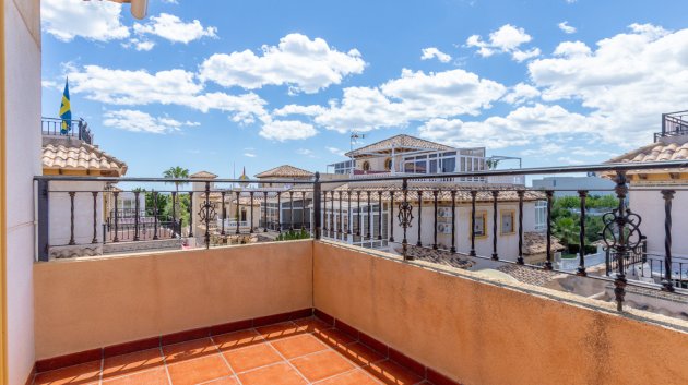 Resale - Villa -
Orihuela Costa - La Zenia