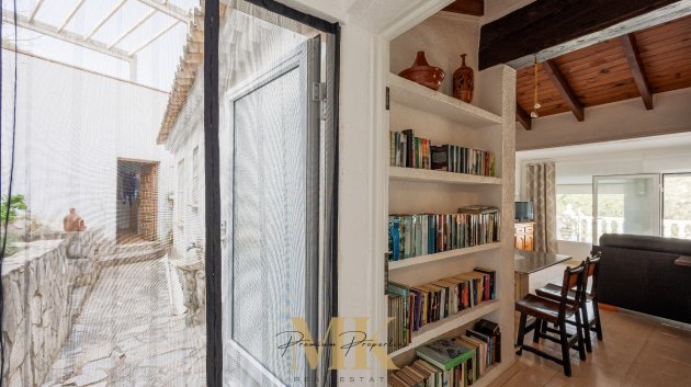 Resale - Villa -
Denia - Montgó