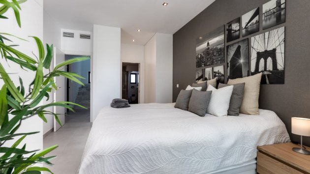Obra nueva - Chalets -
Pilar de la Horadada