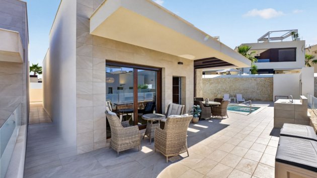 Resale - Villa -
Ciudad Quesada - Alicante