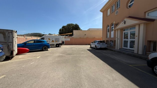 Resale - Commercial -
Moraira - Pueblo
