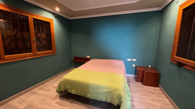 Resale - Villa -
Elche - Valverde