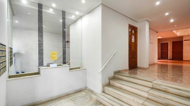 Resale - Apartments -
Torrevieja - Antonio Machado