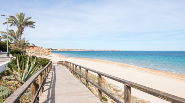 Resale - Townhouse -
Pilar de la Horadada - Mil Palmeras
