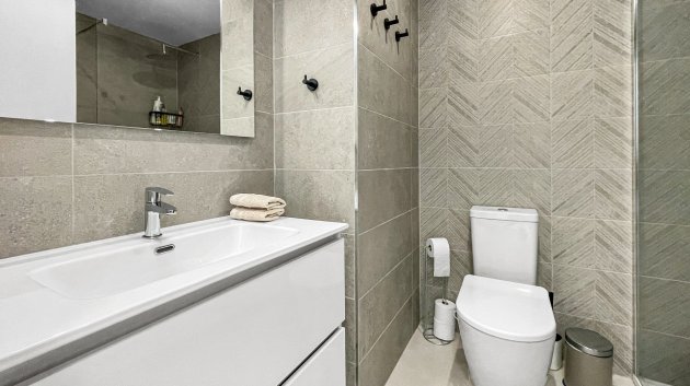 Resale - Apartments -
Orihuela Costa - Los Dolses