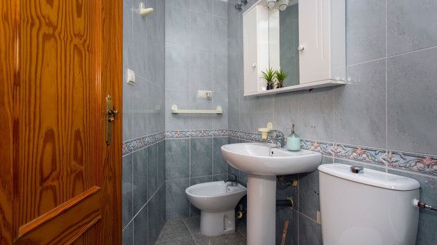 Resale - Apartments -
Torrevieja - Playa Los Locos