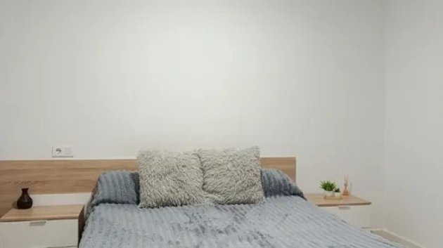 Resale - Townhouse -
Elda