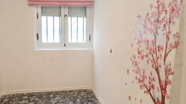 Resale - Townhouse -
Elda