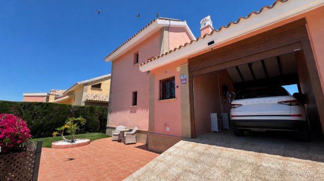 Resale - Villa -
Algorfa - La finca Golf