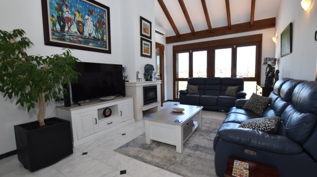 Resale - Villa -
Algorfa - La finca Golf