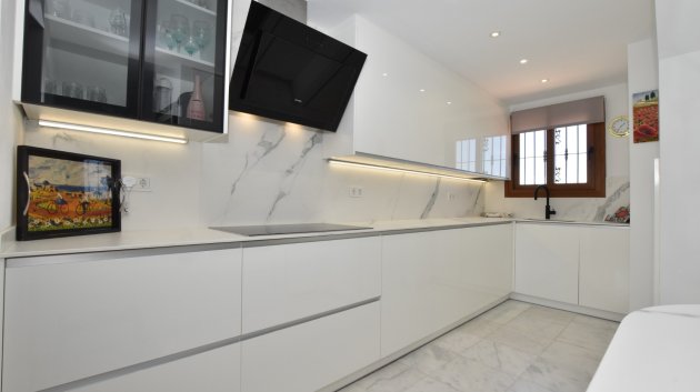 Resale - Villa -
Algorfa - La finca Golf
