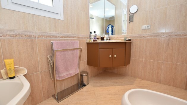 Resale - Villa -
Orihuela Costa - Los Dolses
