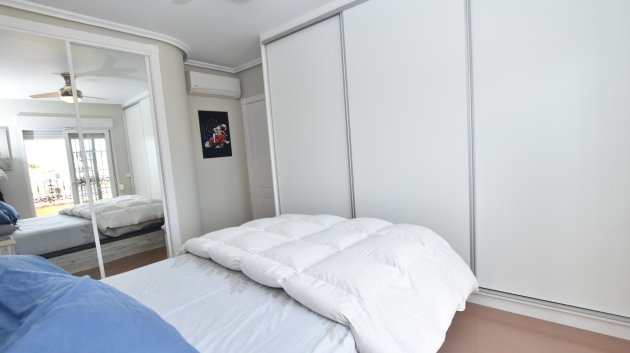 Resale - Villa -
Orihuela Costa - Los Dolses