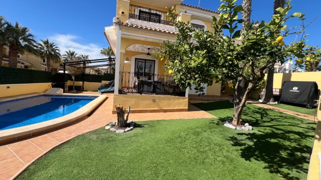 Resale - Villa -
Orihuela Costa - Los Dolses