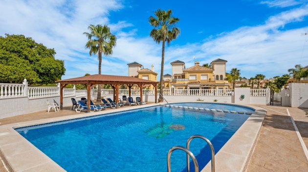 Resale - Villa -
Algorfa - Lo Crispin