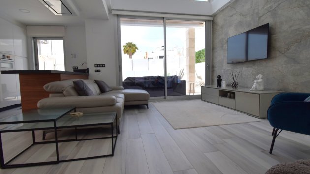 Resale - Villa -
Orihuela Costa - Lomas De Cabo Roig