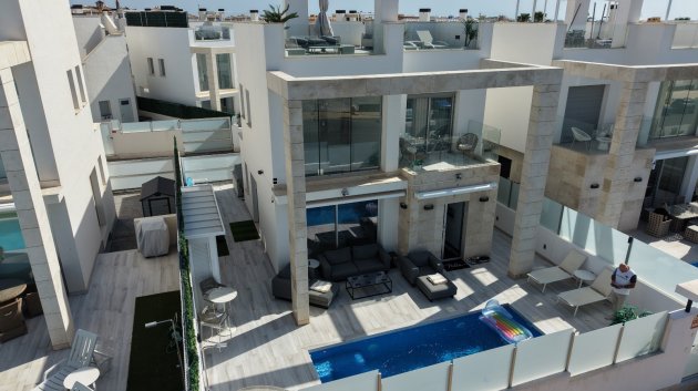 Resale - Villa -
Orihuela Costa - Lomas De Cabo Roig