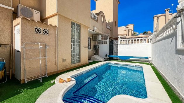 Resale - Townhouse -
Orihuela Costa - Villamartín