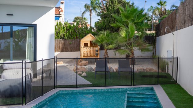 Resale - Villa -
Ciudad Quesada - town
