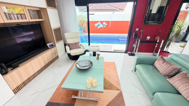 Resale - Villa -
Los Montesinos - La Herrada