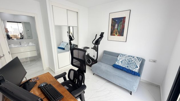 Resale - Villa -
Los Montesinos - La Herrada