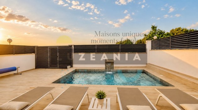 Resale - Villa -
Guardamar del Segura - El Moncayo