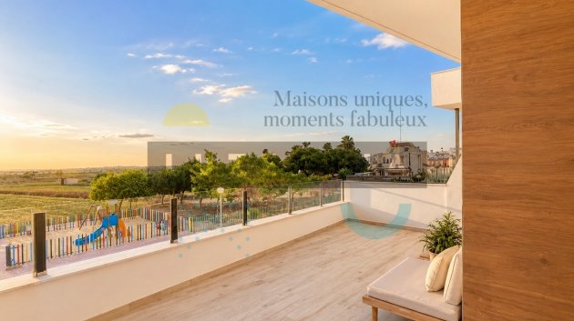 Resale - Villa -
Guardamar del Segura - El Moncayo
