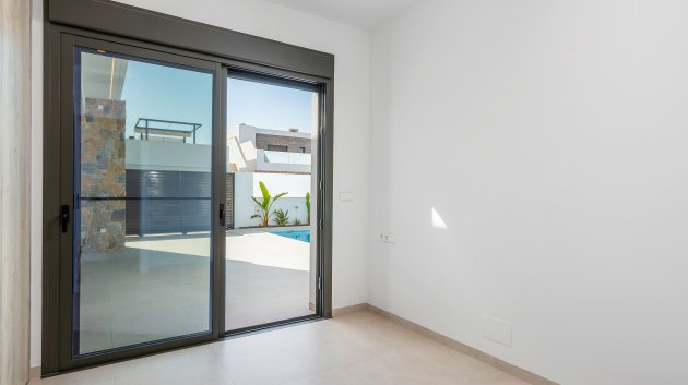 Obra nueva - Chalets -
Los Alcazares - Los Alcázares