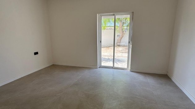 Resale - Villa -
La Marina del Pinet - La Marina