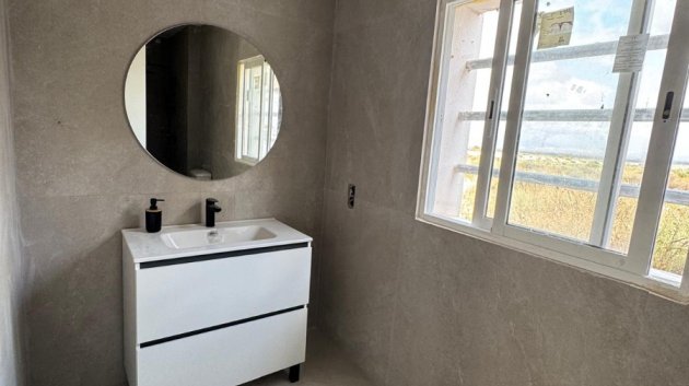 Resale - Villa -
La Marina del Pinet - La Marina