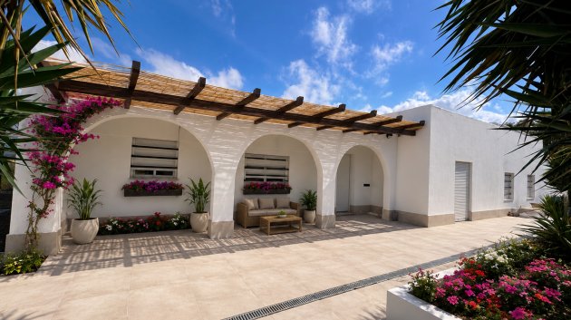 Resale - Villa -
La Marina del Pinet - La Marina