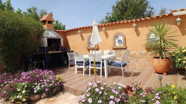 Resale - Villa -
Hondón de las Nieves - La Canalosa