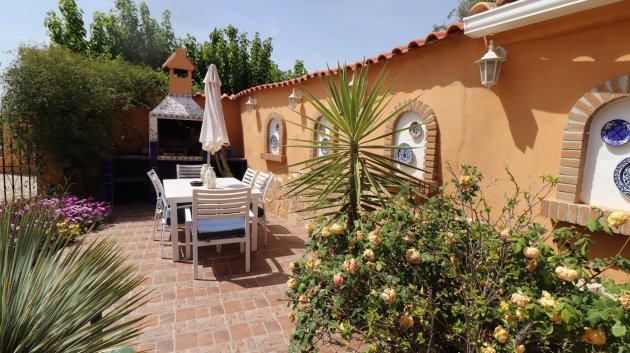 Resale - Villa -
Hondón de las Nieves - La Canalosa