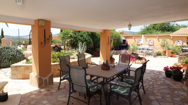 Resale - Villa -
Hondón de las Nieves - La Canalosa
