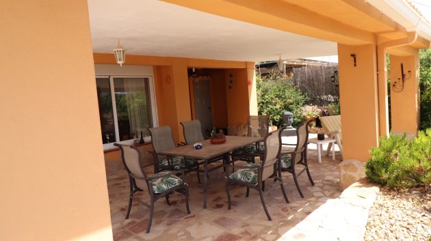Resale - Villa -
Hondón de las Nieves - La Canalosa