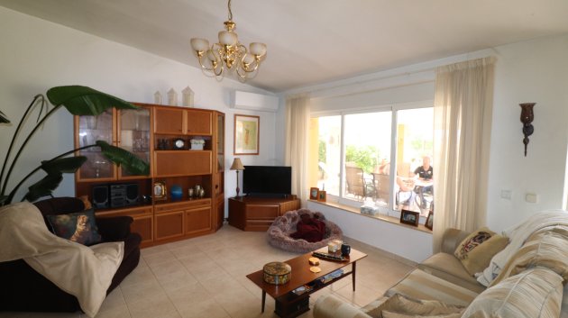 Resale - Villa -
Hondón de las Nieves - La Canalosa