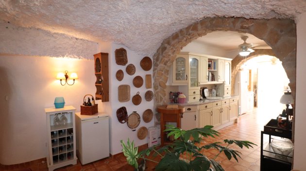 Resale - Villa -
Hondón de las Nieves - La Canalosa