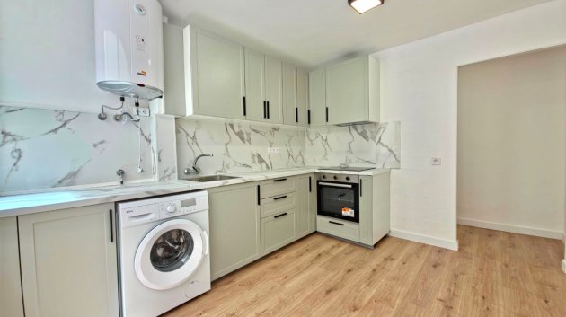 Resale - Apartments -
Torrevieja - Playa Los Naufragos